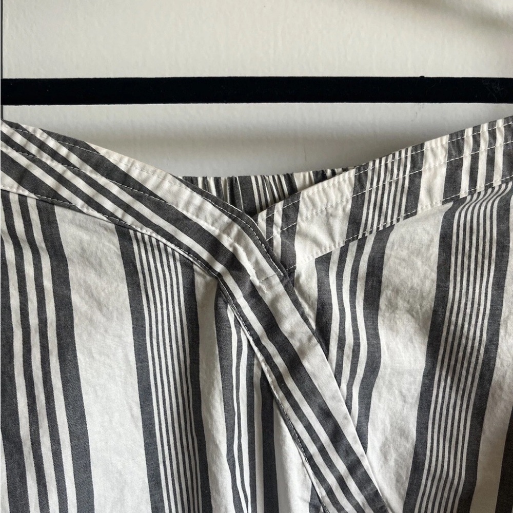 Lane Bryant Size 18 Blouse Gray White Striped Off the Shoulder Tie at Waist - Picture 4 of 13